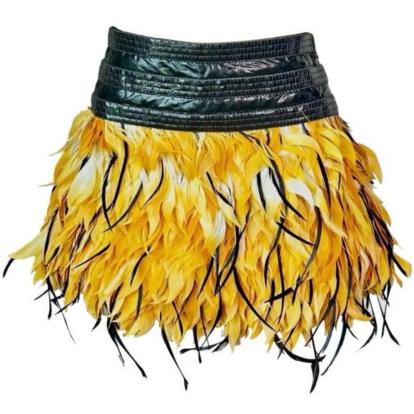 ✨ROBERTO CAVALLI Just Cavalli ostrich feather mini skirt. ✨ - Picture 4 of 13